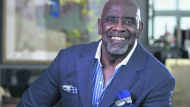 رحلة كريس جاردنر من السجن إلى مليارات وول ستريت